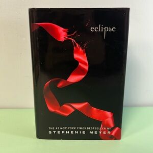 The Twilight Saga Eclipse Book, Author Stephenie Meyer, Romantic Fantasy Novel